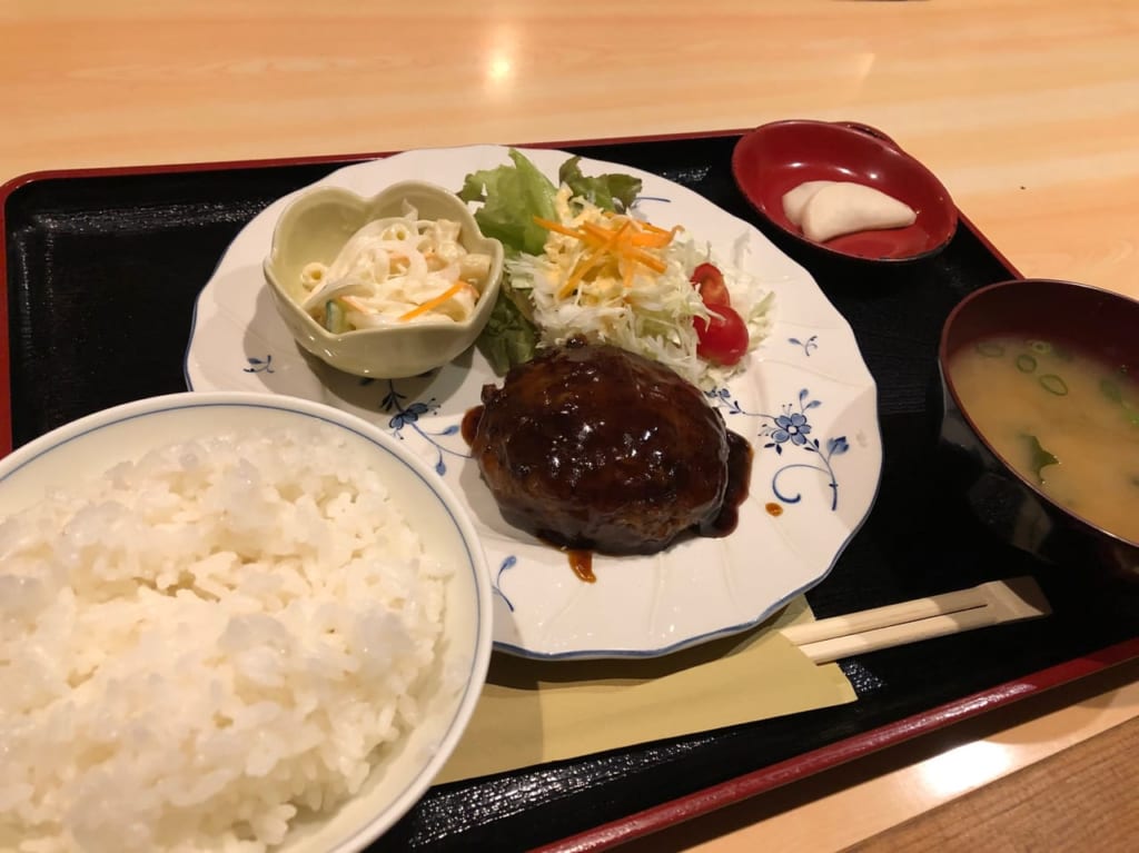 煮込みハンバーグ定食