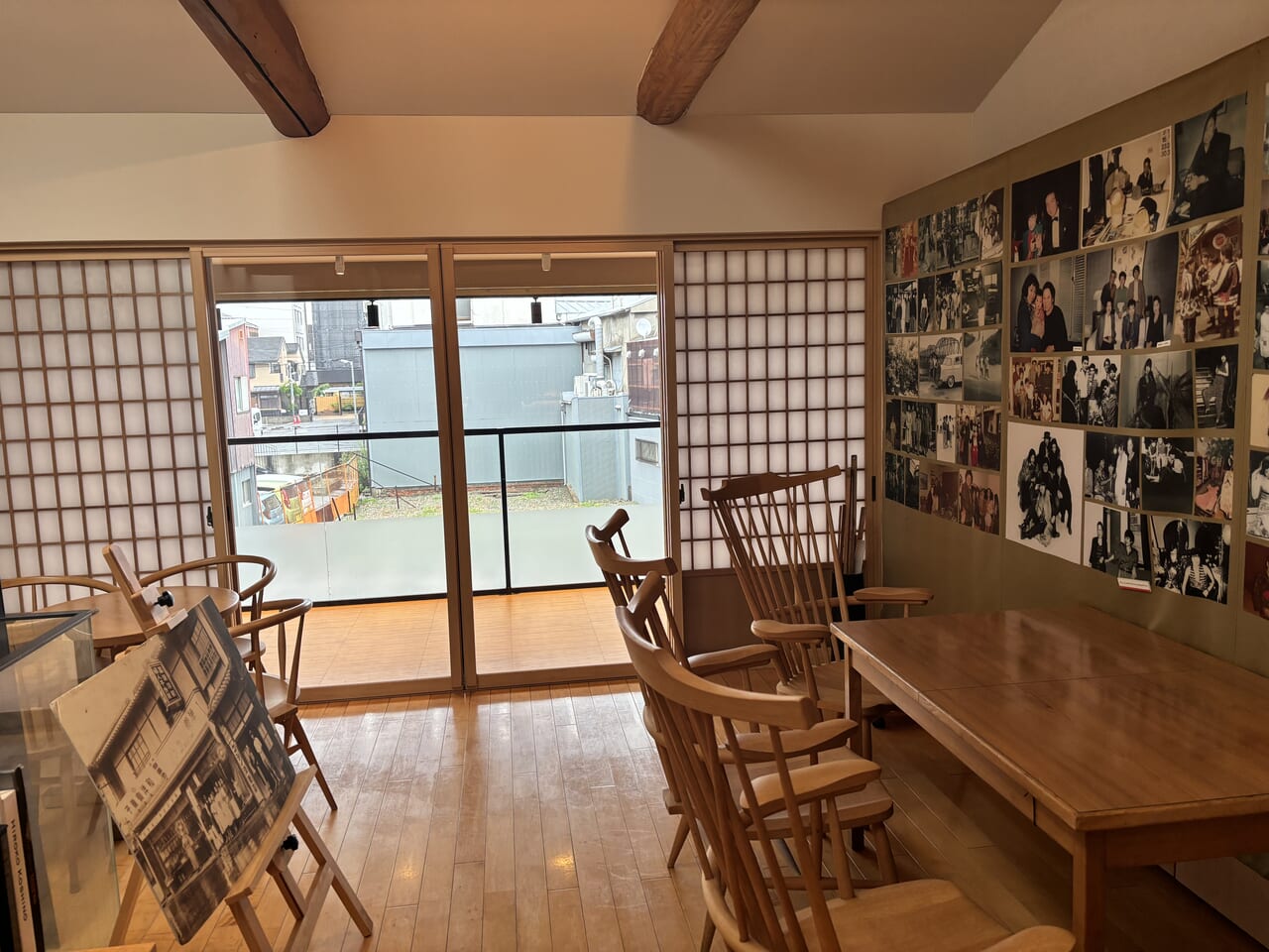 アヤコ食堂2階ギャラリー