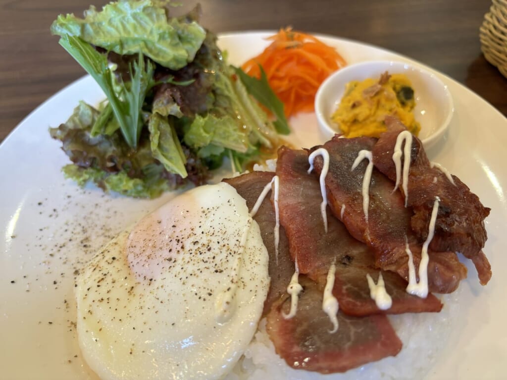 CafeCottesloeチャーシュープレート