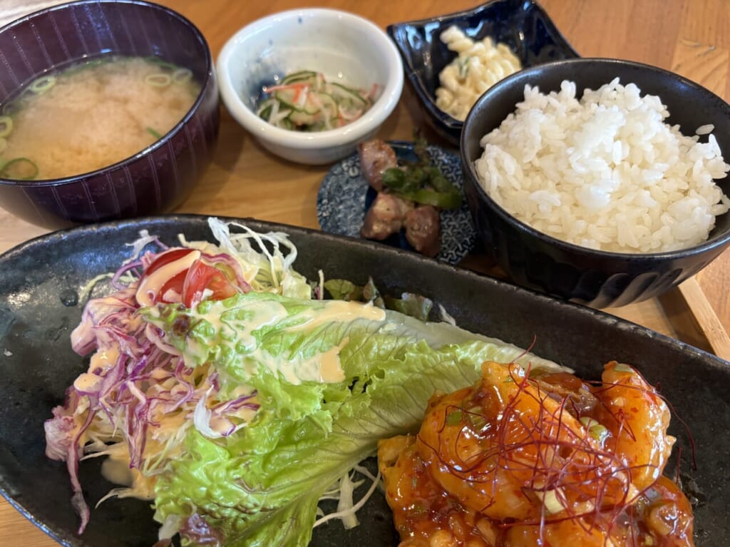 いつも月夜に米と酒エビチリ