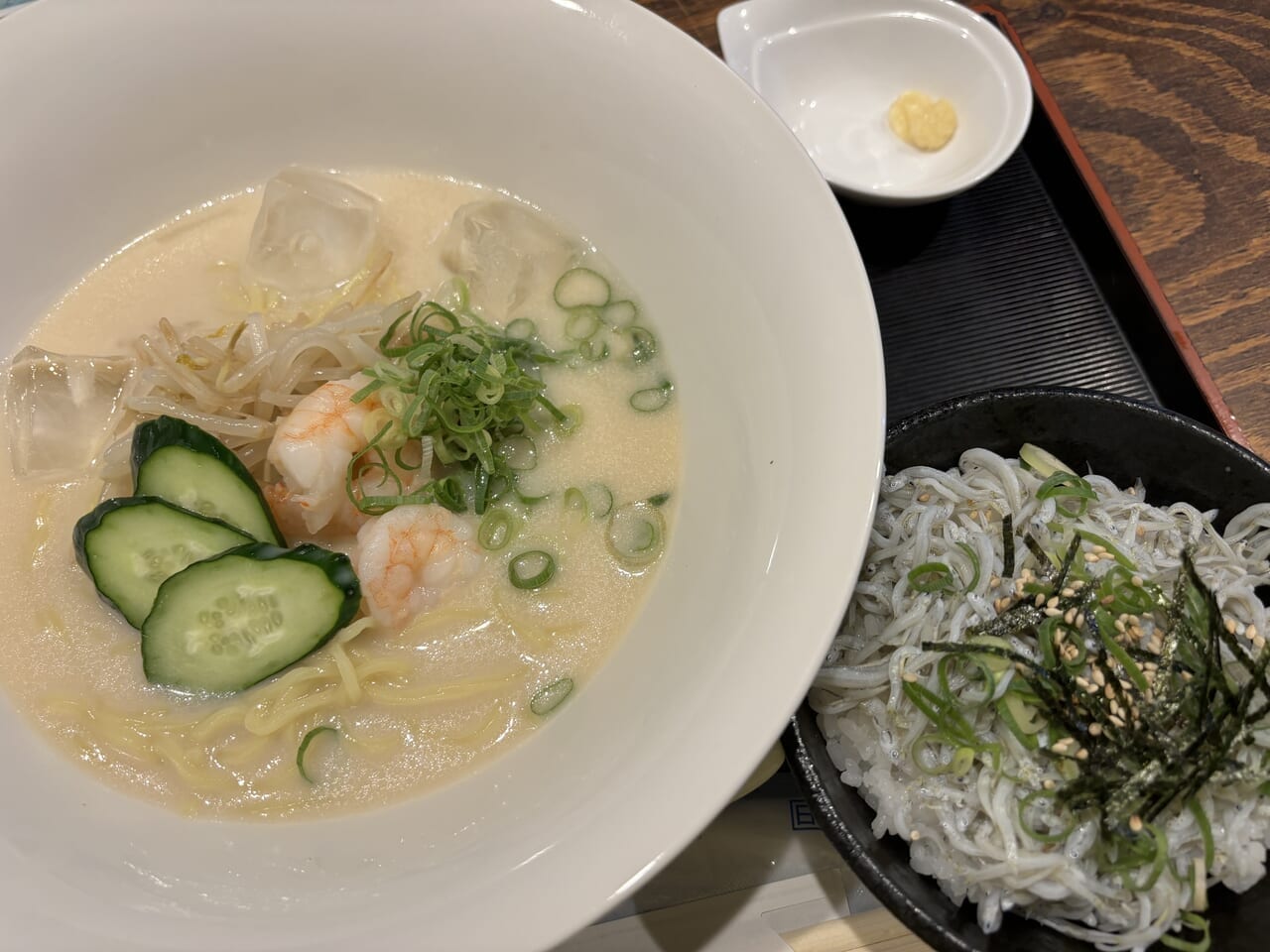 カクレガヒロトモラーメン