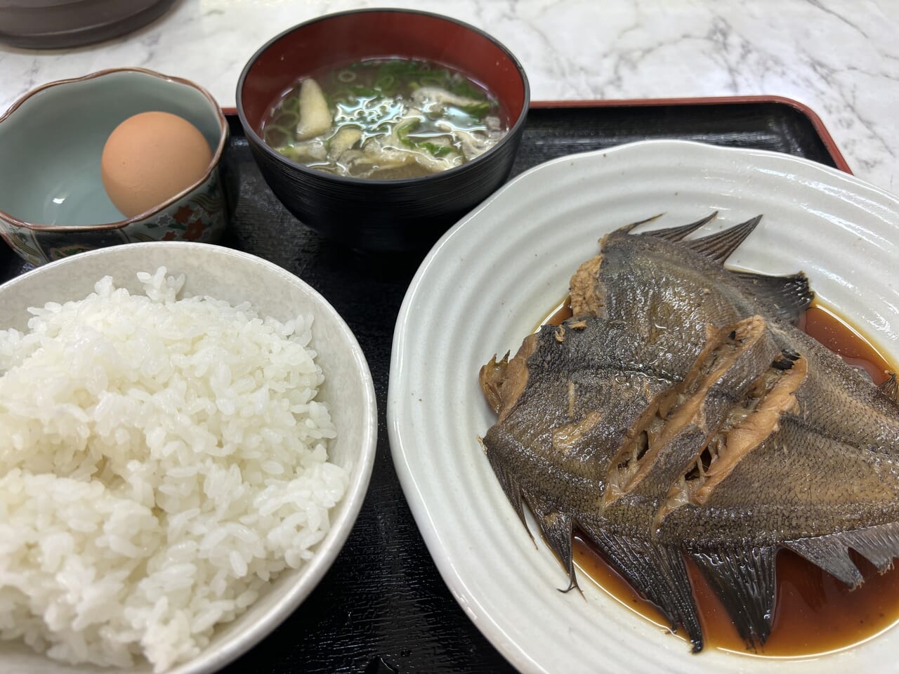 市場食堂食事