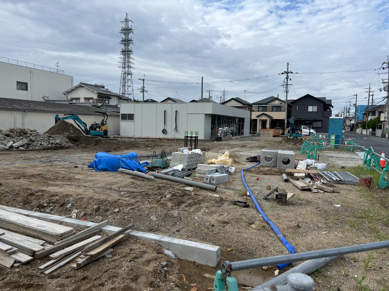 ローソン下池田店