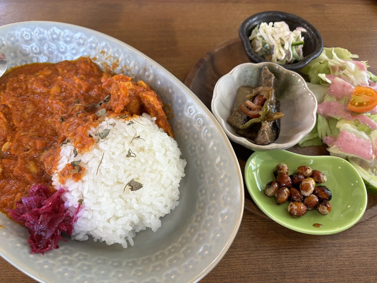 日食堂やさしいカレースパイスランチ