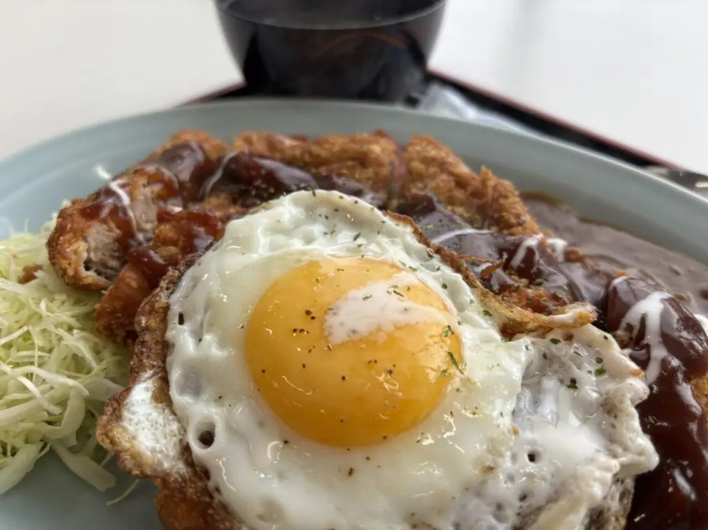 みんなの食堂頂カツメシ