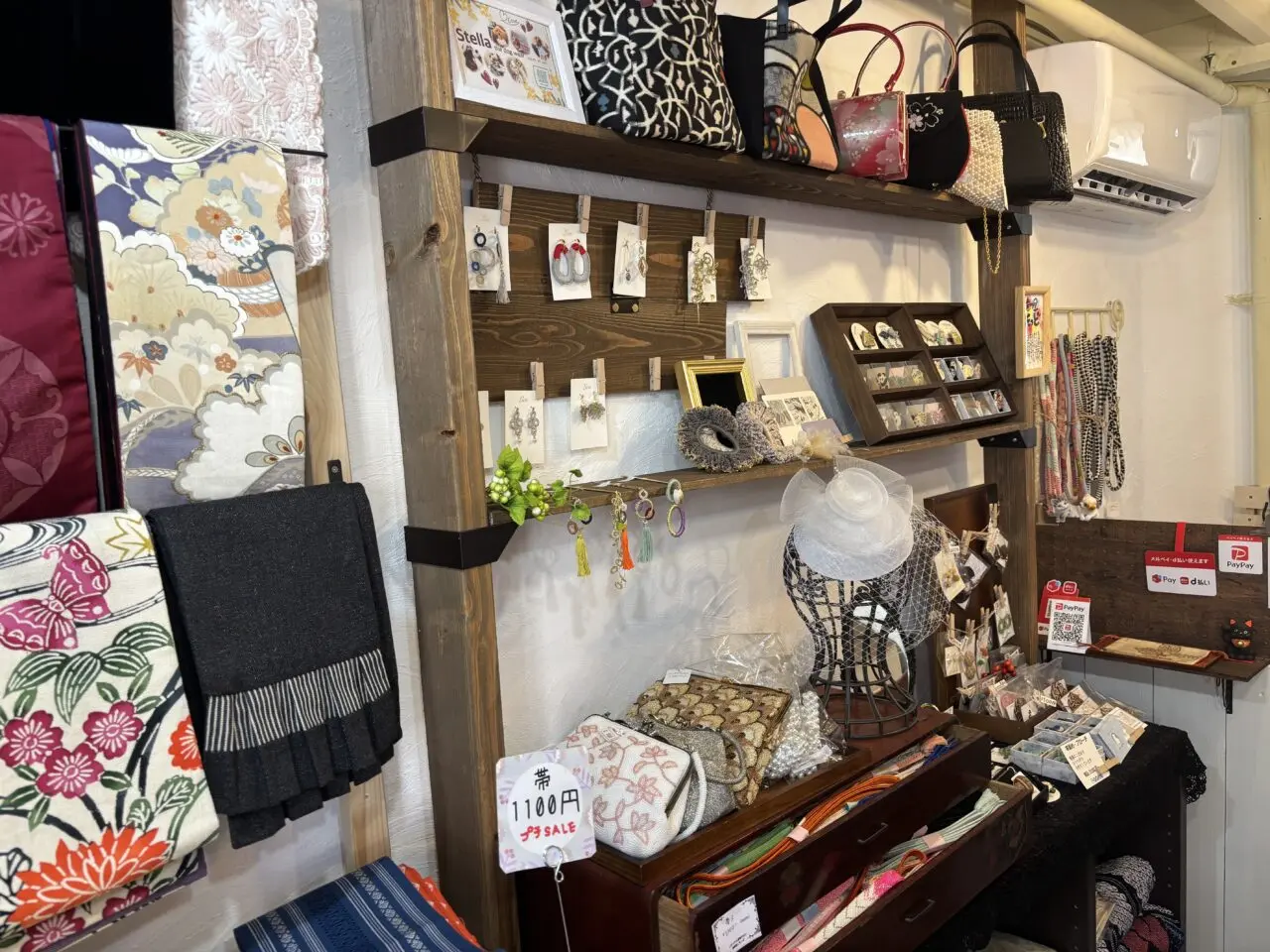着物屋こもっど店内
