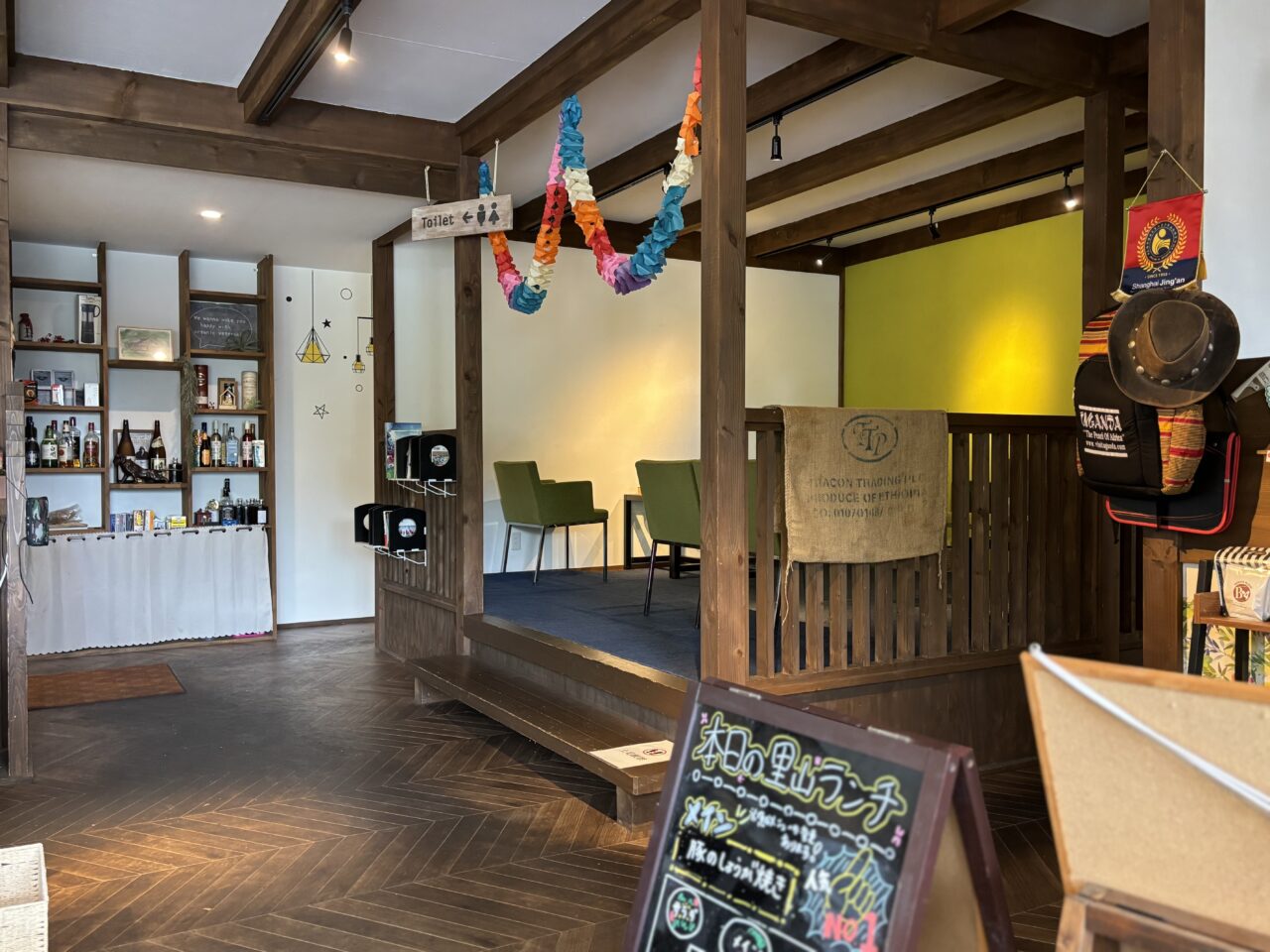 ラコリーナ店内