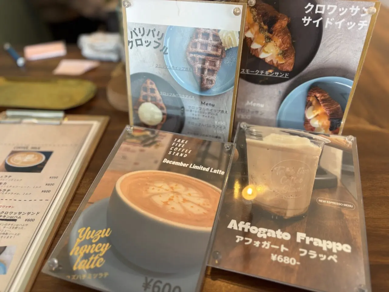 Take five Coffee Stand店内