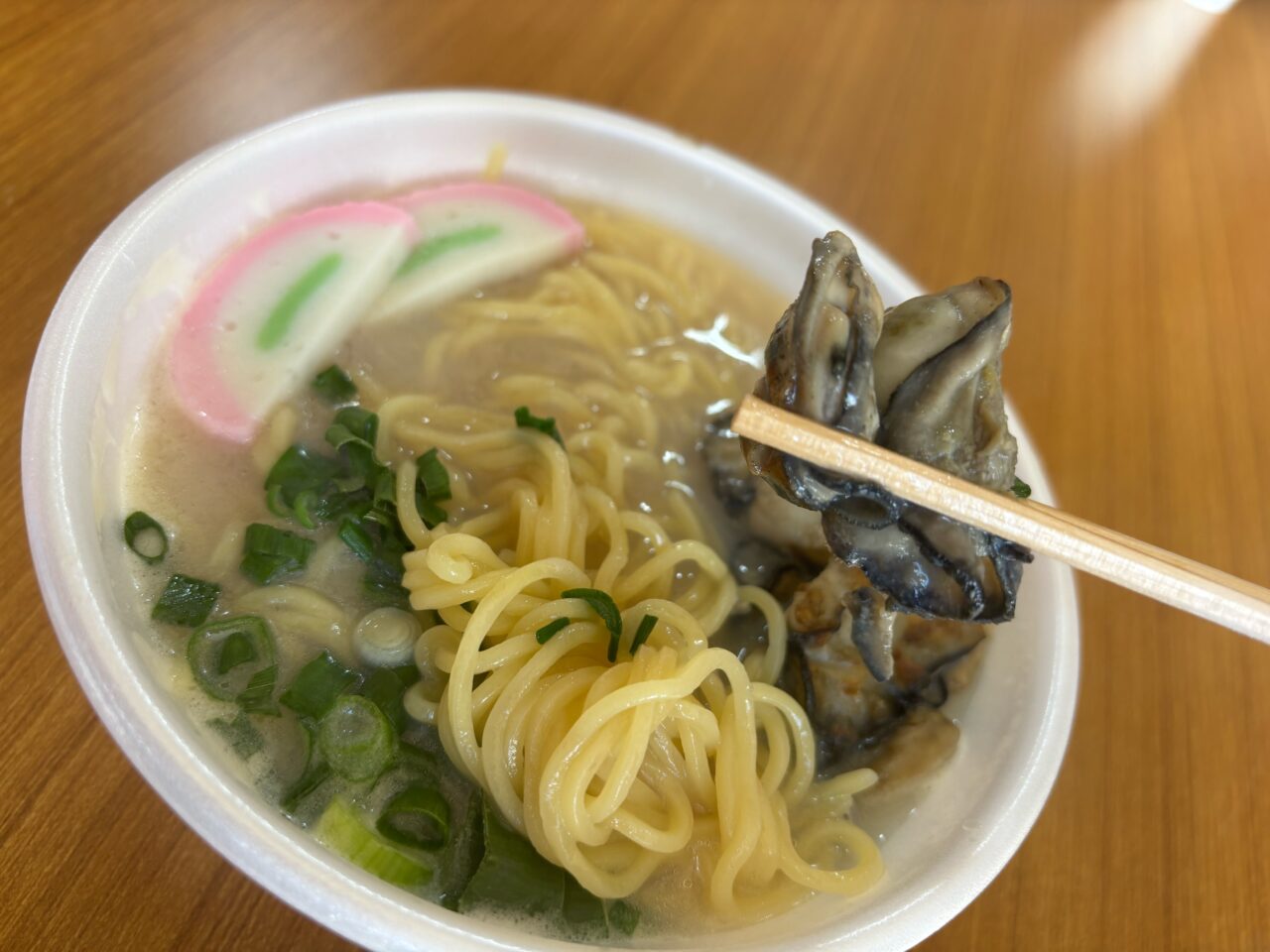 漁師直営牡蠣ラーメン　恵比寿丸ラーメン