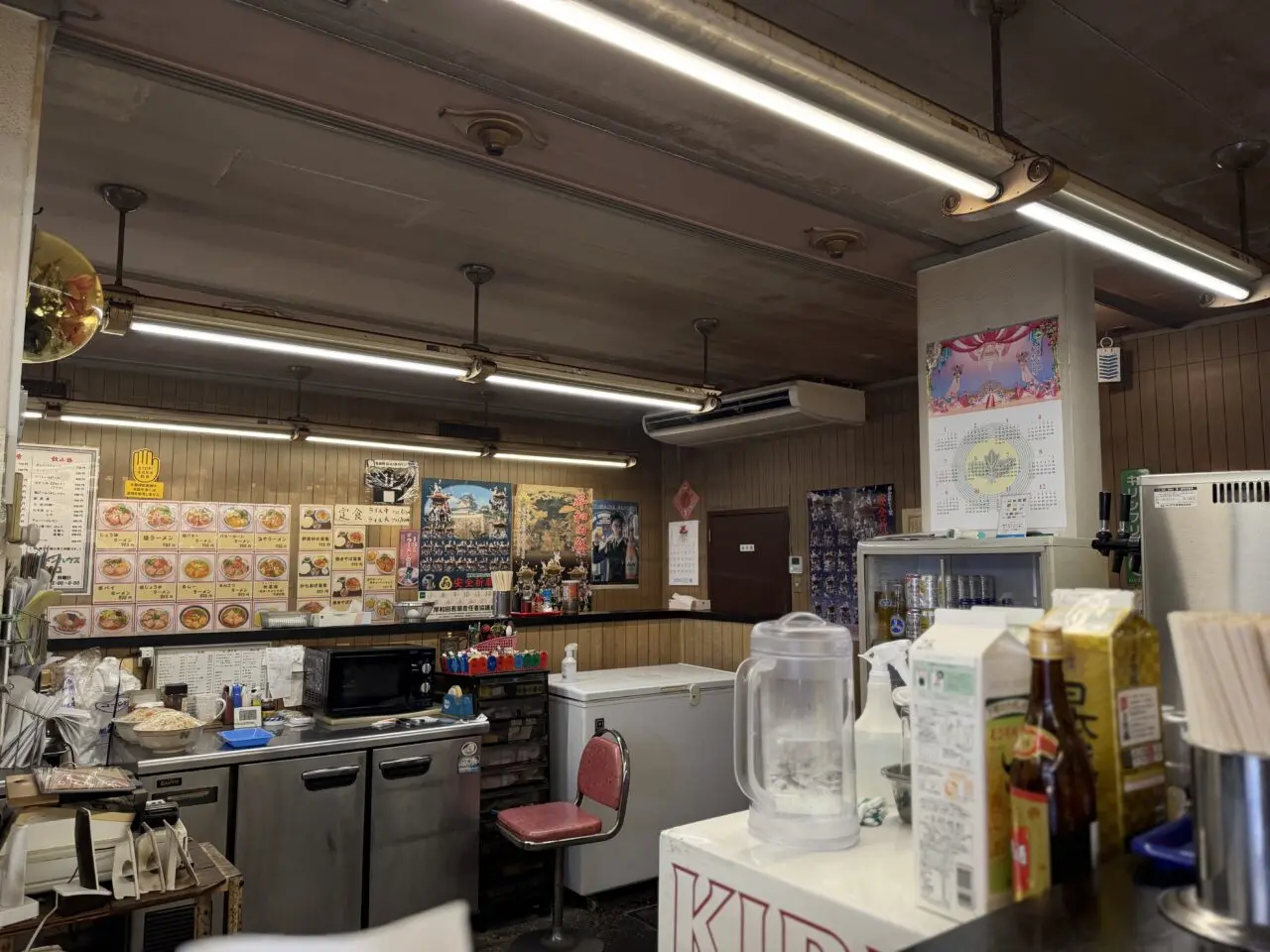 ラーメンヒロ店内