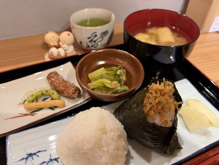 おにぎりたべり屋料理
