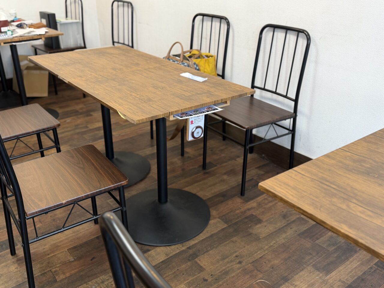 ろくもんせん店内