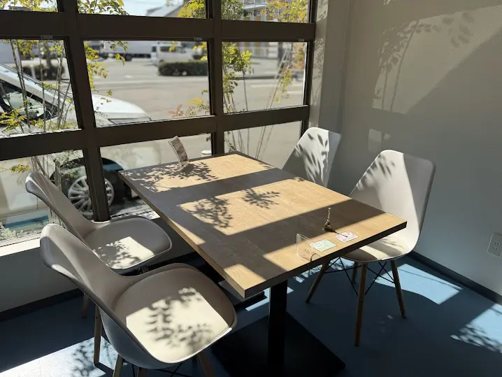 pâtisserie HOUXarbre店内