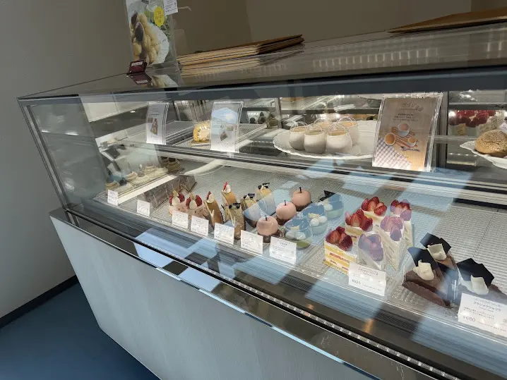 pâtisserie HOUXarbre店内