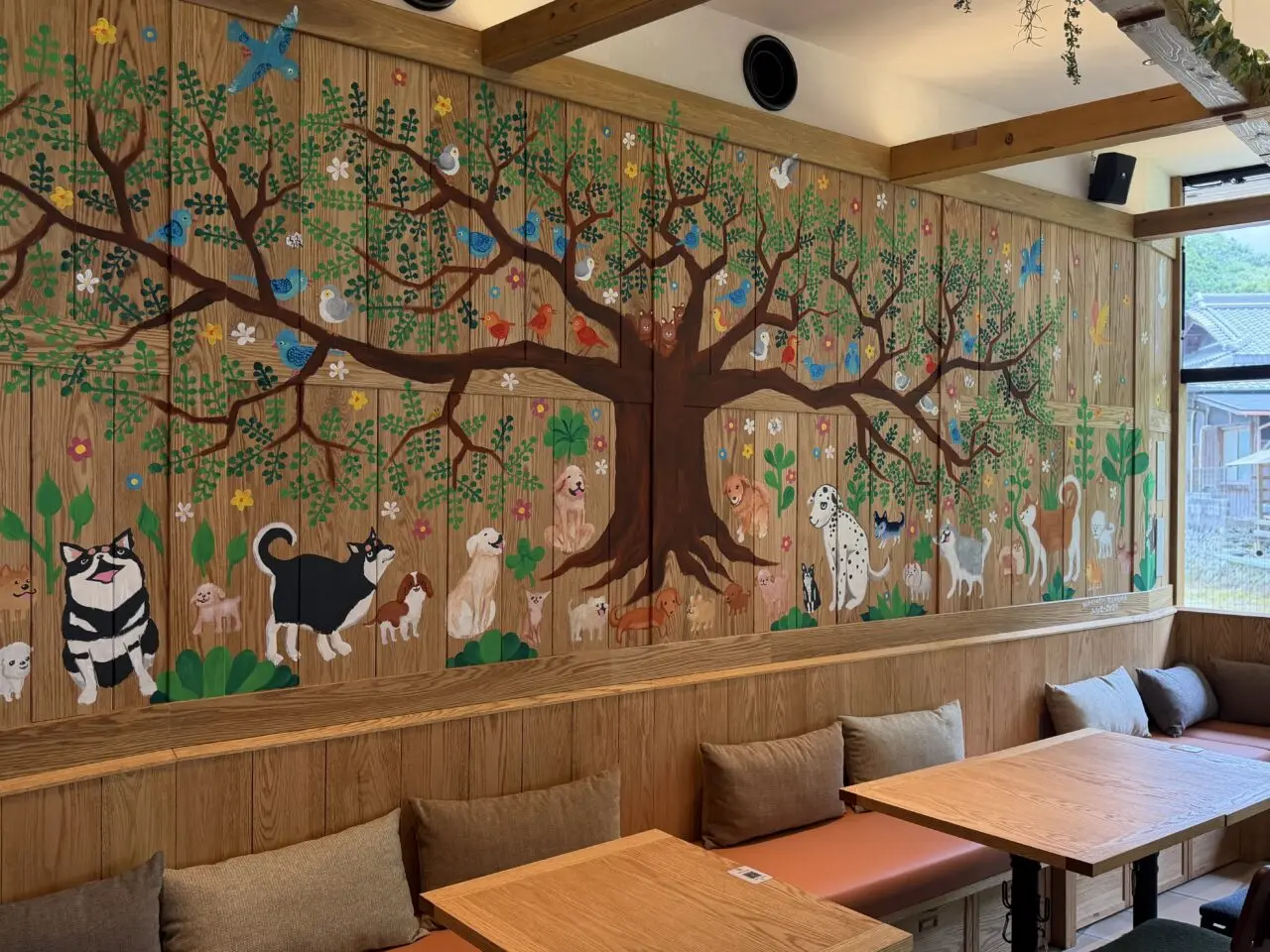 森cafe cotsumin店内