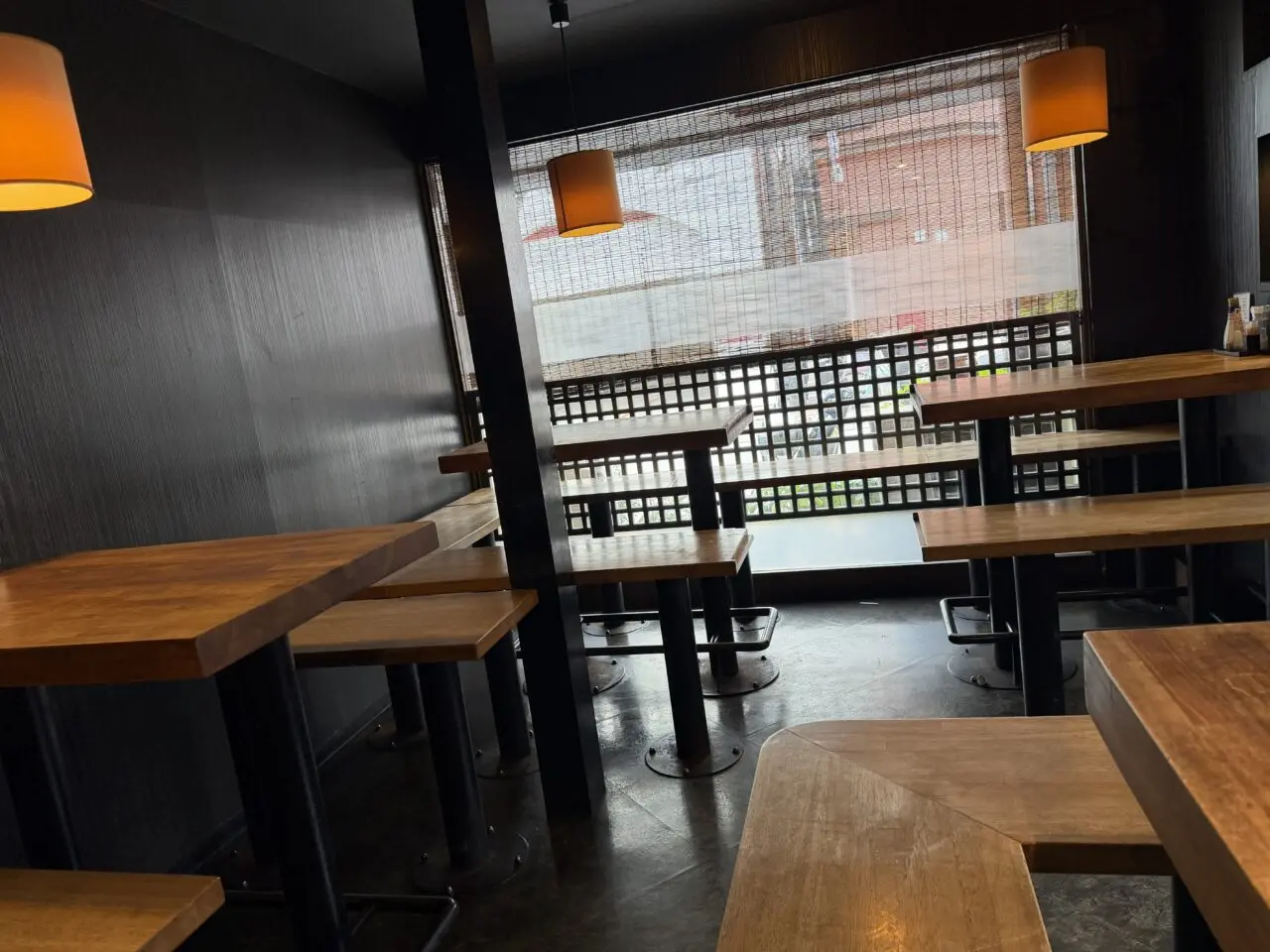 五軒屋店内